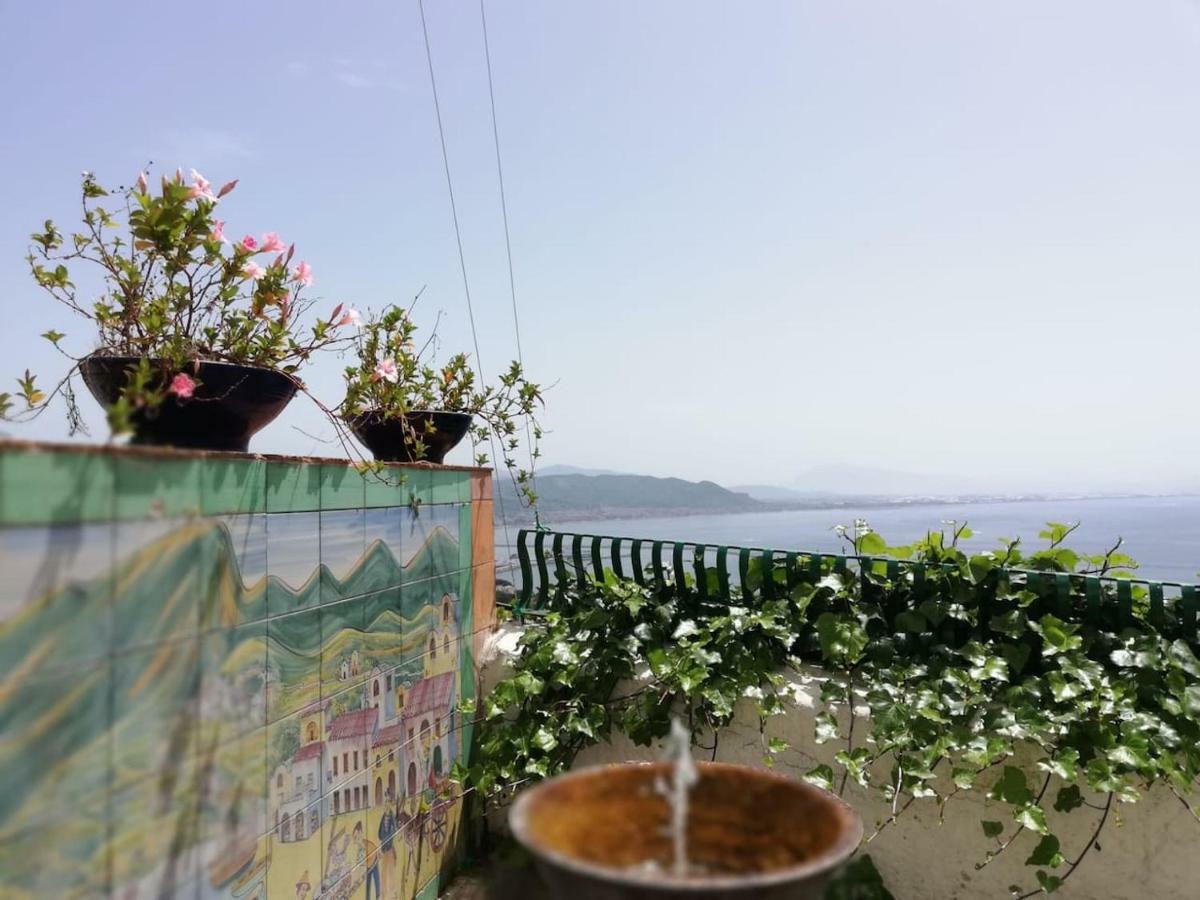 ' Tra Cielo E Mare ' Vietri sul Mare